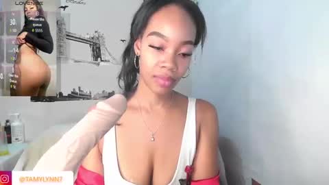 Snapshot of tamylynn05 chatting on 10/17/25, 11:18 tamylynn online show from 10/17/25, 11:18