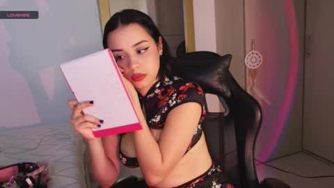Snapshot of tana_lux chatting on 02/25/26, 02:43 Aytana online show from 02/25/26, 02:43