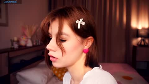 Leila night Mia day online show from 01/27/25, 07:56