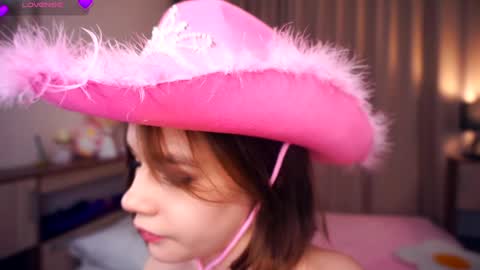 Leila night Mia day online show from 01/30/25, 02:49