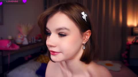 Leila night Mia day online show from 02/10/25, 07:49
