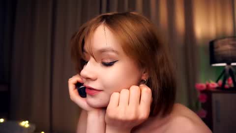 Leila night Mia day online show from 02/18/25, 01:54