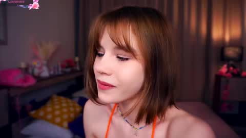 Leila night Mia day online show from 03/04/25, 07:43