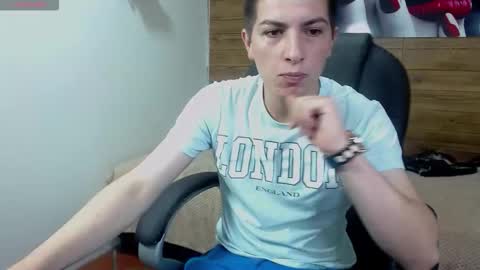 Snapshot of taner_king chatting on 10/14/25, 02:56 TANER online show from 10/14/25, 02:56