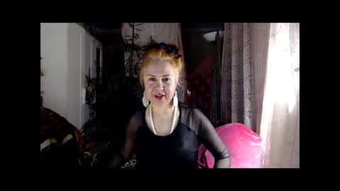 Milena online show from 03/11/25, 09:04