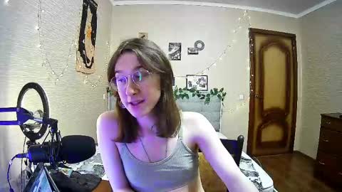 Milena Kuprianova online show from 02/11/25, 01:20