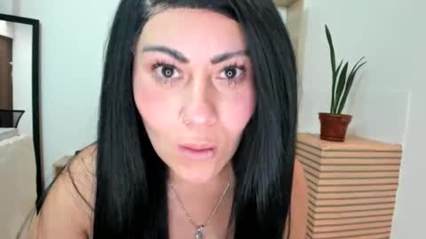 tania online show from 09/22/25, 06:21