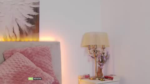 Snapshot of taniaamore chatting on 03/09/26, 10:52 Tania Amore online show from 03/09/26, 10:52