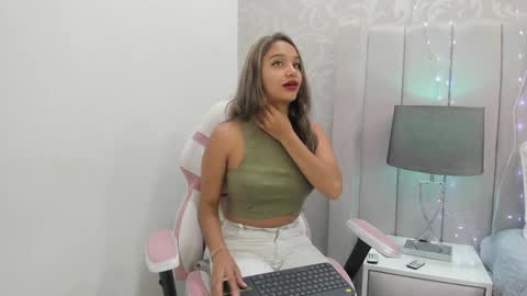 TaniaCarter online show from 01/16/25, 11:48