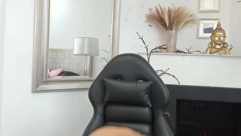 TaniaCarter online show from 01/30/25, 09:14