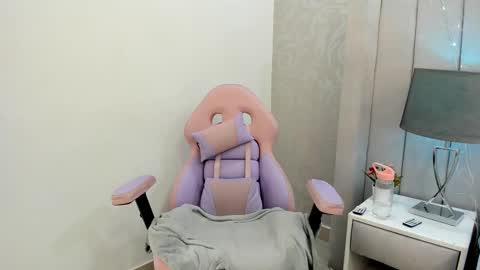 TaniaCarter online show from 02/19/25, 02:44