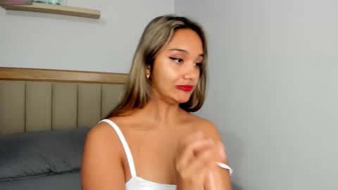 TaniaCarter online show from 10/31/25, 04:41