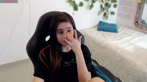 Snapshot of taniadevil_69 chatting on 01/02/25, 10:33 Tania online show from 01/02/25, 10:33