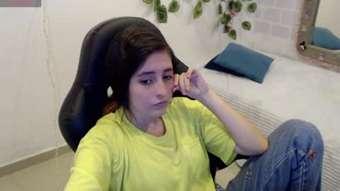 Snapshot of taniadevil_69 chatting on 01/21/25, 04:37 Tania online show from 01/21/25, 04:37