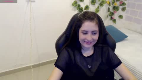 Snapshot of taniadevil_69 chatting on 01/23/25, 03:01 Tania online show from 01/23/25, 03:01