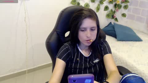 Snapshot of taniadevil_69 chatting on 02/01/25, 03:18 Tania online show from 02/01/25, 03:18