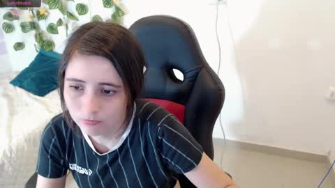 Snapshot of taniadevil_69 chatting on 03/11/25, 05:35 Tania online show from 03/11/25, 05:35