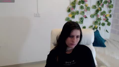Tania  online show from 11/22/25, 02:49