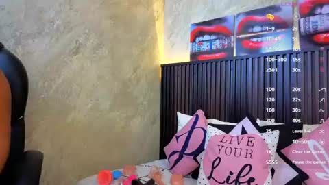 Snapshot of tanisha__lux chatting on 06/13/26, 12:41 Tanisha online show from 06/13/26, 12:41