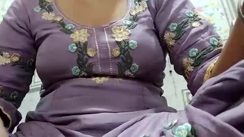 Snapshot of taniya_roy4628 chatting on 03/21/26, 11:26 taniya_roy4628 online show from 03/21/26, 11:26
