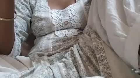 Snapshot of taniya_roy4628 chatting on 04/07/26, 02:34 taniya_roy4628 online show from 04/07/26, 02:34