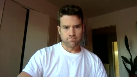 Dr. Love online show from 10/05/25, 01:09