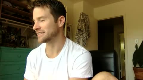 Snapshot of tantrichealing chatting on 11/05/25, 05:46 Dr. Love online show from 11/05/25, 05:46