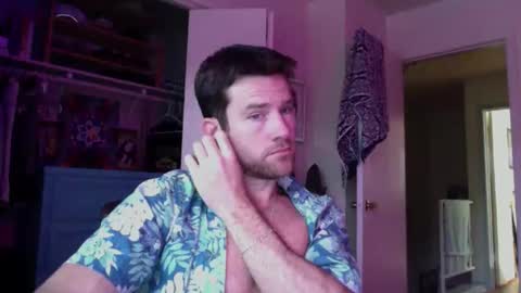 Dr. Love online show from 05/17/26, 01:07