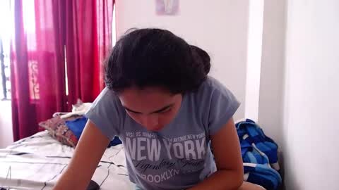 Snapshot of tantricroots chatting on 12/09/24, 07:39 Angeline Follow online show from 12/09/24, 07:39