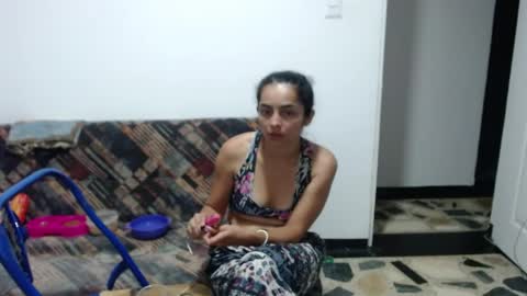 Snapshot of tantricroots chatting on 04/20/26, 01:30 Angeline Follow online show from 04/20/26, 01:30