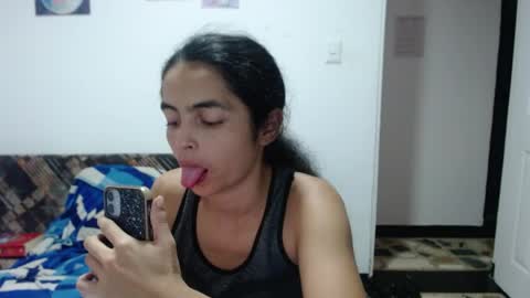 Snapshot of tantricroots chatting on 05/22/26, 04:56 Angeline Follow online show from 05/22/26, 04:56