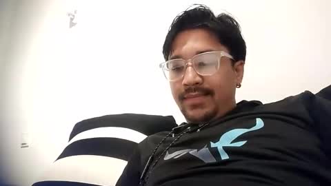 Snapshot of tanvick chatting on 10/19/25, 04:40 tanvick online show from 10/19/25, 04:40