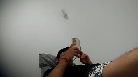 Snapshot of tanvick chatting on 10/21/25, 07:03 tanvick online show from 10/21/25, 07:03