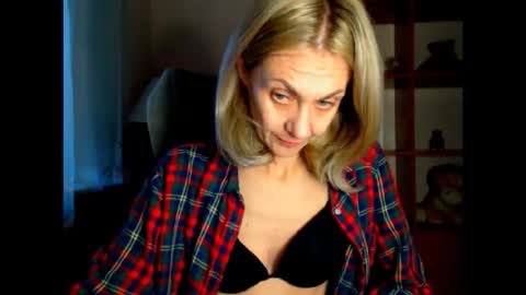 Snapshot of tanya6547 chatting on 12/03/25, 12:03 tanya online show from 12/03/25, 12:03