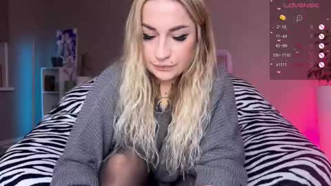 Snapshot of tanya_acid chatting on 01/11/26, 05:18 Tanya acid online show from 01/11/26, 05:18