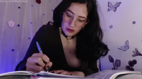 Snapshot of tanya_worldbondage chatting on 04/21/26, 01:42 tanya online show from 04/21/26, 01:42