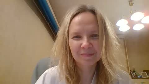 Snapshot of tanystar chatting on 11/26/25, 01:45 tanystar online show from 11/26/25, 01:45