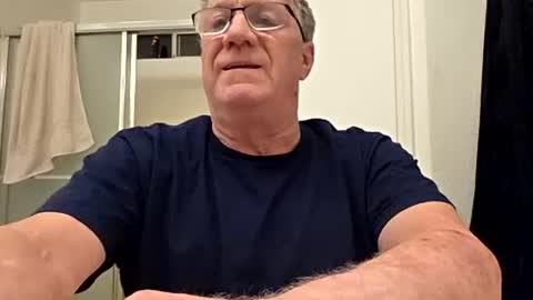 Snapshot of tapper1211 chatting on 06/11/26, 08:23 tapper1211 online show from 06/11/26, 08:23