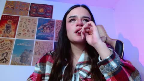 Snapshot of tara_hs chatting on 12/06/24, 05:11 online show from 12/06/24, 05:11