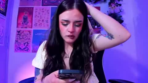 Snapshot of tara_hs chatting on 01/02/25, 04:46 online show from 01/02/25, 04:46