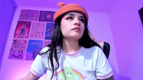 Snapshot of tara_hs chatting on 01/03/25, 06:03 online show from 01/03/25, 06:03