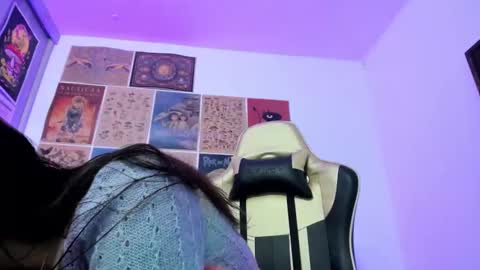 Snapshot of tara_hs chatting on 01/04/25, 07:34 online show from 01/04/25, 07:34