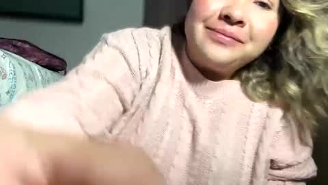 Dani independent model  online show from 01/05/25, 12:31