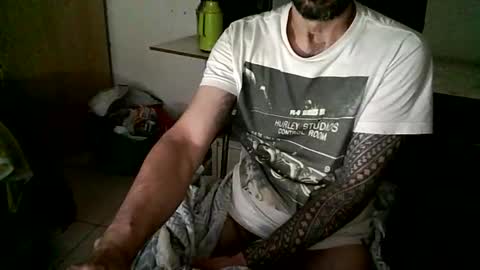 tarado_skype_cam online show from 12/22/25, 05:26