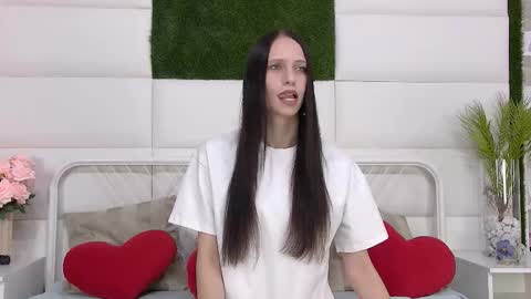 taraharriss online show from 10/09/25, 09:18