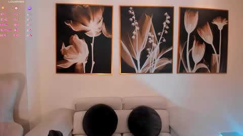 Snapshot of taralawrence chatting on 10/05/25, 02:21 Tara Lawrence online show from 10/05/25, 02:21