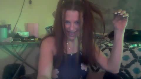 Snapshot of taralynn7136 chatting on 01/24/25, 05:31 tara lynn online show from 01/24/25, 05:31