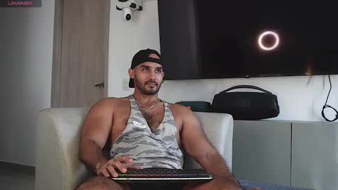 Snapshot of tarek_dan chatting on 11/07/25, 03:56 Tarek online show from 11/07/25, 03:56