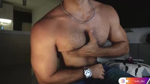 Snapshot of tarek_dan chatting on 03/07/26, 01:35 Tarek online show from 03/07/26, 01:35