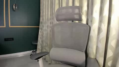 Snapshot of tarivishu23 chatting on 12/01/25, 01:10 tarivishu23 online show from 12/01/25, 01:10